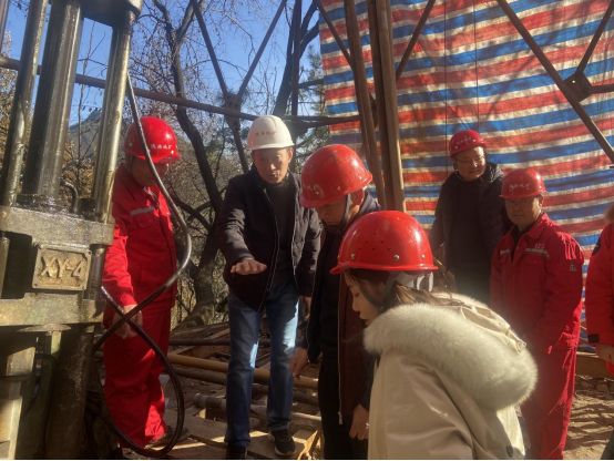 350d3699d5f055bb18e0f45f390668bc.png 綜合地質(zhì)大隊新聞稿件審批表2021--360502.png