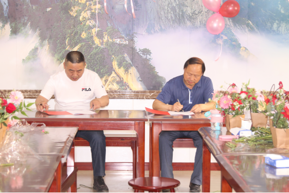 2fa96bc9274411c1f5ed530d697efc2a.png 綜合地質(zhì)大隊(duì)新聞稿件審批表2022--137367.png