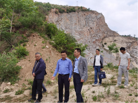 72e0e81a68a61ac9f7dd51e56ca2bc39.png 綜合地質(zhì)大隊(duì)新聞稿件審批表2022--139225.png